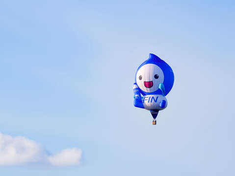 全新造型黑松「FIN水寶」熱氣球將現身2025臺灣國際熱氣球嘉年華_照片由黑松股份有限公司提供